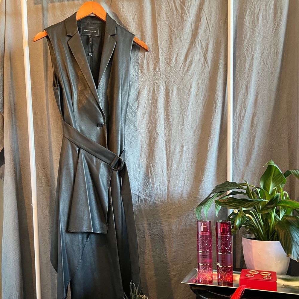 BLACK FRIDAY PRICE DROP! BCBG faux leather dress vest/jacket!!🔥